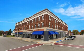 Plus de détails pour 205 1st St NW, Hampton, IA - Logement à vendre