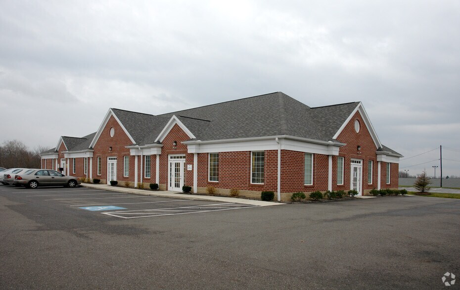 8312-8340 Cleveland Ave NW, North Canton, OH à louer - Photo principale – Image 1 sur 10