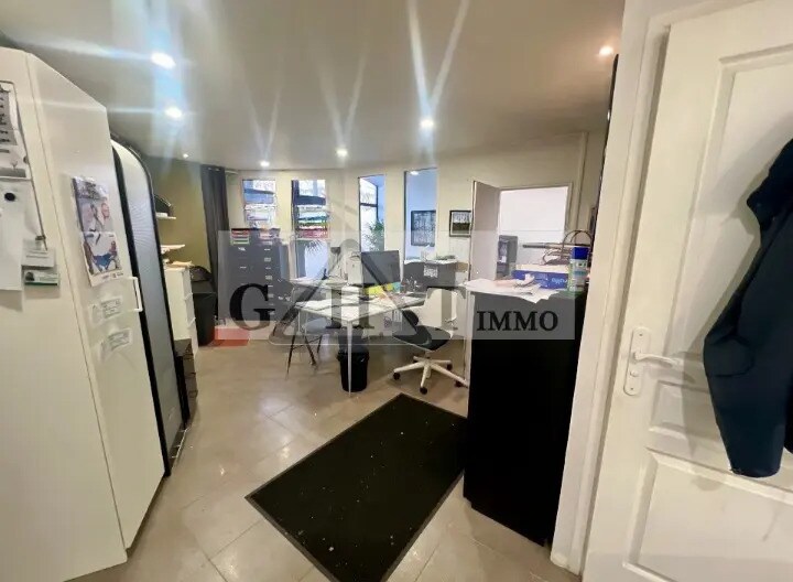 Local commercial dans Romainville à vendre Photo intérieure– Image 1 sur 8