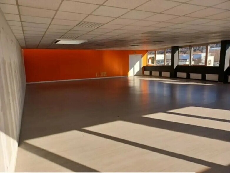 Bureau dans Sotteville-lès-Rouen à louer - Photo intérieure – Image 3 sur 8