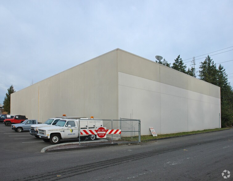 1106 39th Ave SE, Puyallup, WA à vendre - Photo de l’immeuble – Image 3 sur 5