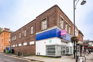Plus de détails pour 32 High St, Cheadle - Local commercial à louer