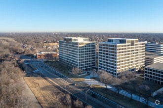 8765 W Higgins Rd, Chicago, IL - VUE AÉRIENNE  vue de carte