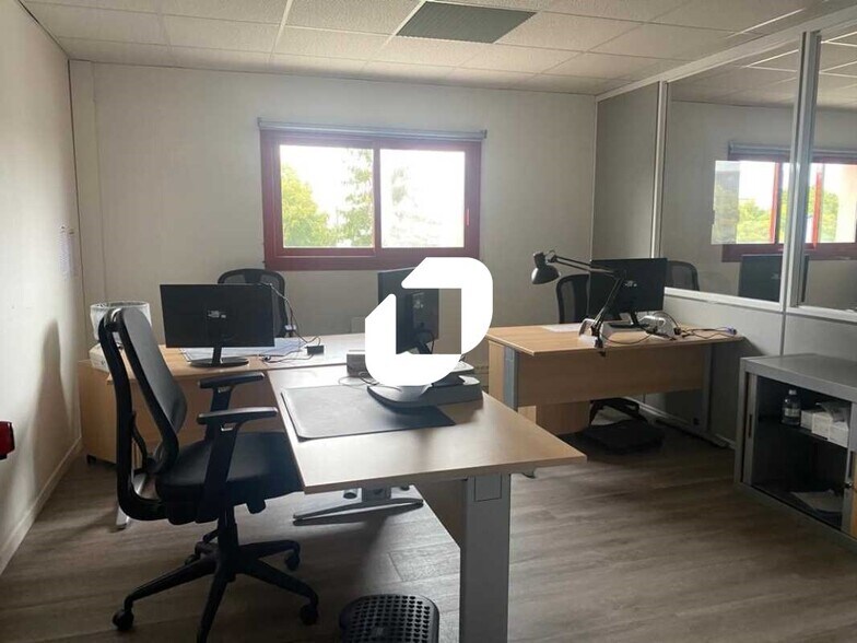 Bureau dans Conflans-Sainte-Honorine à louer - Photo intérieure – Image 3 sur 14