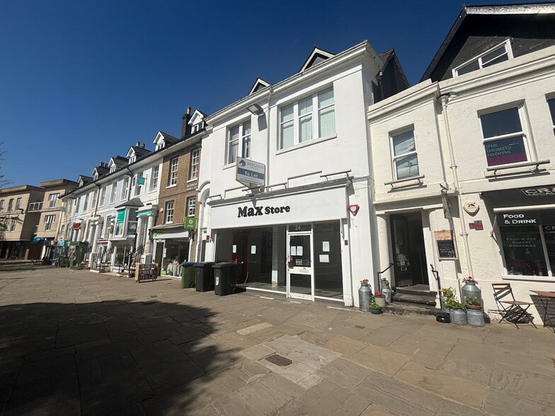 24 Carfax, Horsham à louer - Photo de l’immeuble – Image 2 sur 4