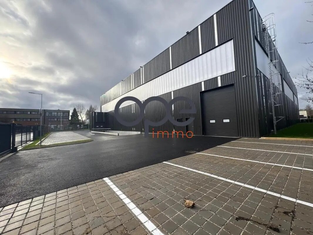 Industriel/Logistique dans Torcy à louer Photo de l’immeuble– Image 1 sur 20