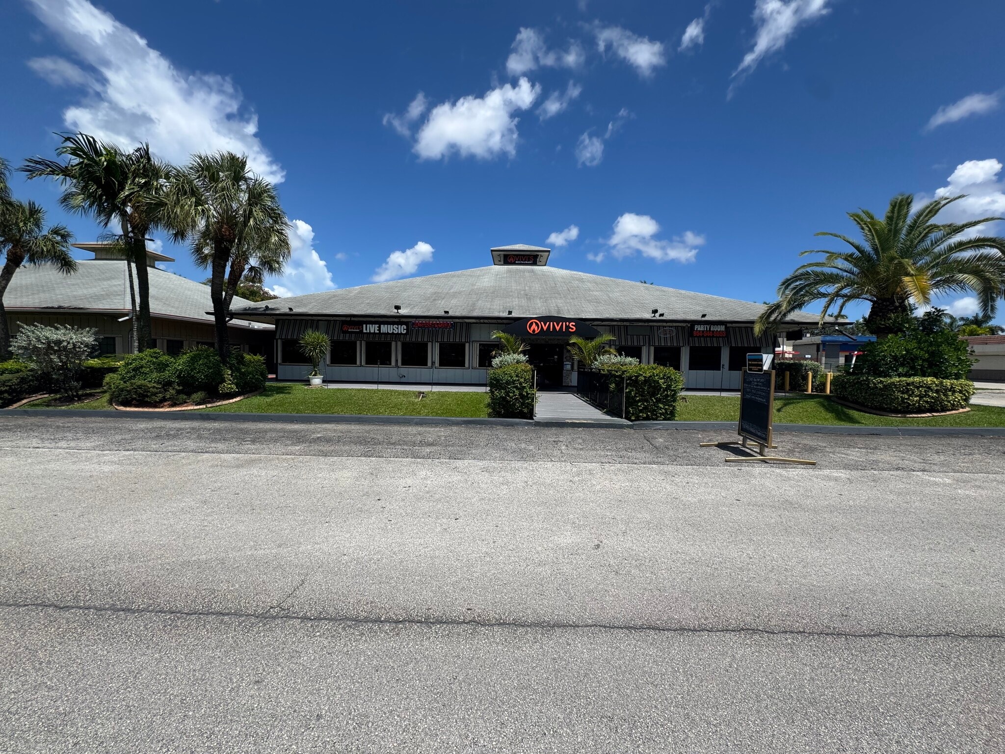 3333 N University Dr, Hollywood, FL à louer Photo intérieure– Image 1 sur 5