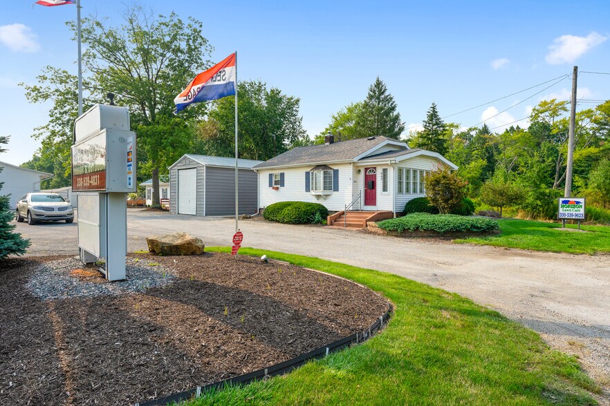 6436 Belmont Ave, Girard, OH à louer - Photo principale – Image 1 sur 17
