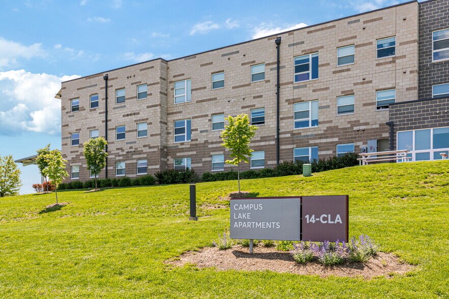 1100 Campus Lake Dr, Cottleville, MO à vendre - Photo de l’immeuble – Image 3 sur 23