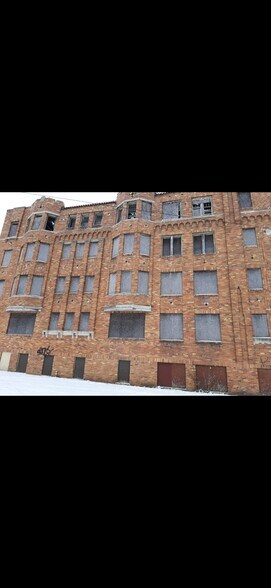 13750 Dexter Ave, Detroit, MI à vendre - Photo de l’immeuble – Image 2 sur 8