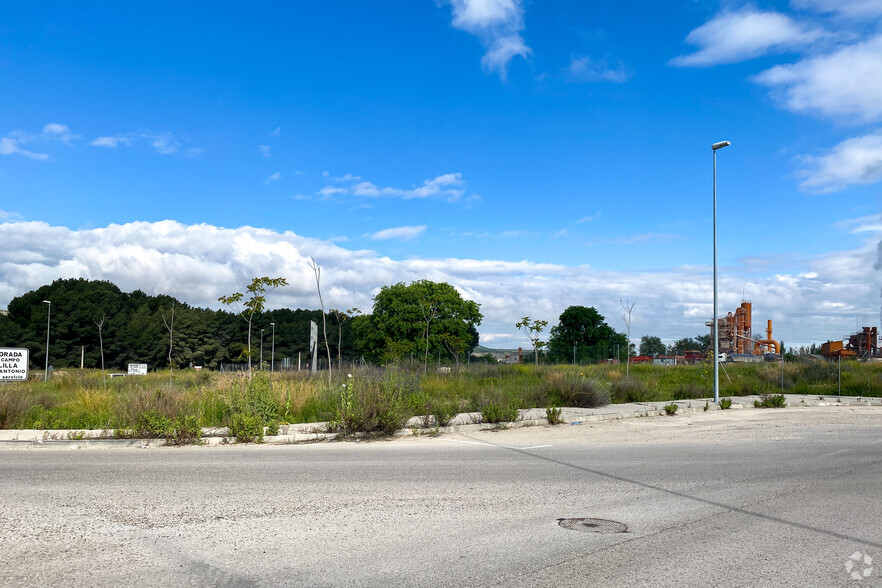 Terrain dans Velilla de San Antonio, Madrid à vendre - Photo de l’immeuble – Image 3 sur 3