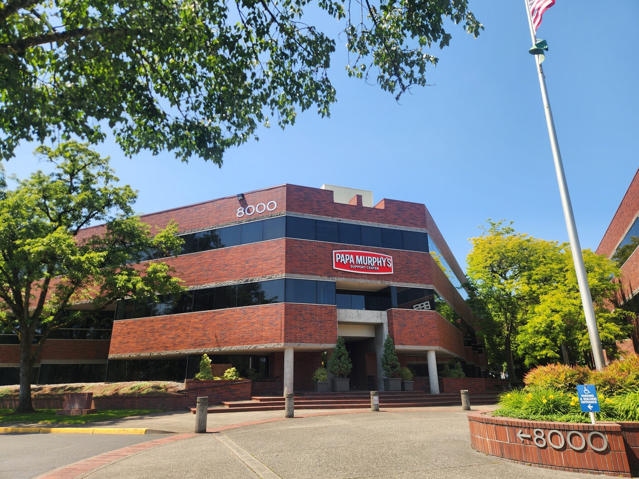 8000 NE Parkway Dr, Vancouver, WA à louer Photo de l’immeuble– Image 1 sur 23