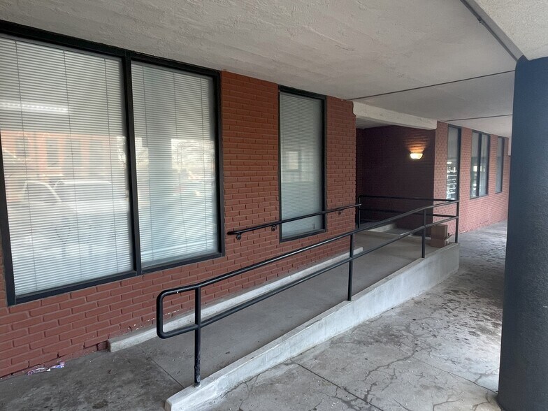 1330-1336 E 15th St, Tulsa, OK à louer - Photo de l’immeuble – Image 2 sur 12