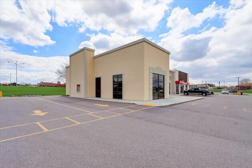 2921 New Pinery Rd, Portage, WI à louer - Photo de l’immeuble – Image 3 sur 7