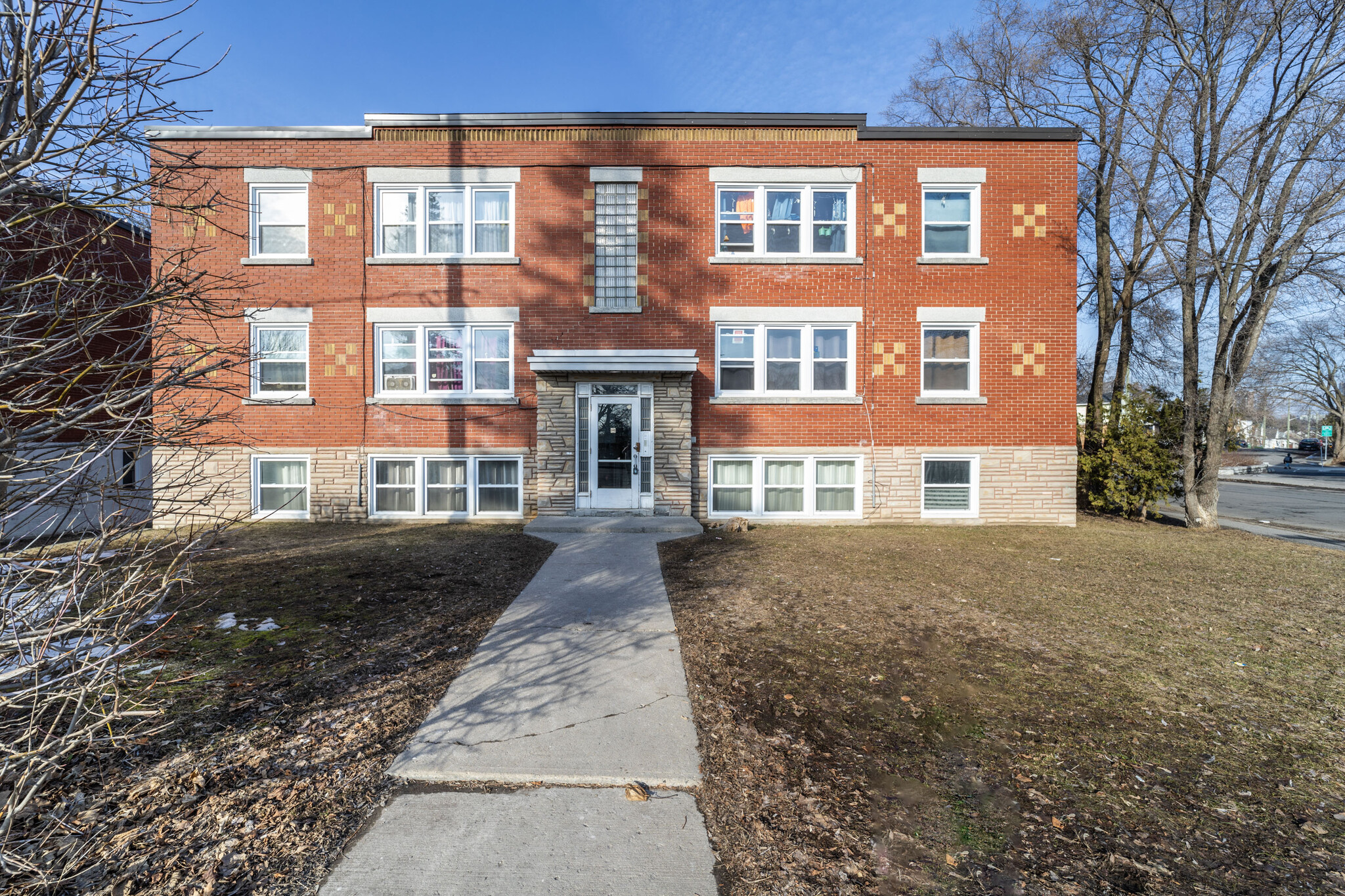 155 Marquette Av, Ottawa, ON à vendre Photo principale– Image 1 sur 8