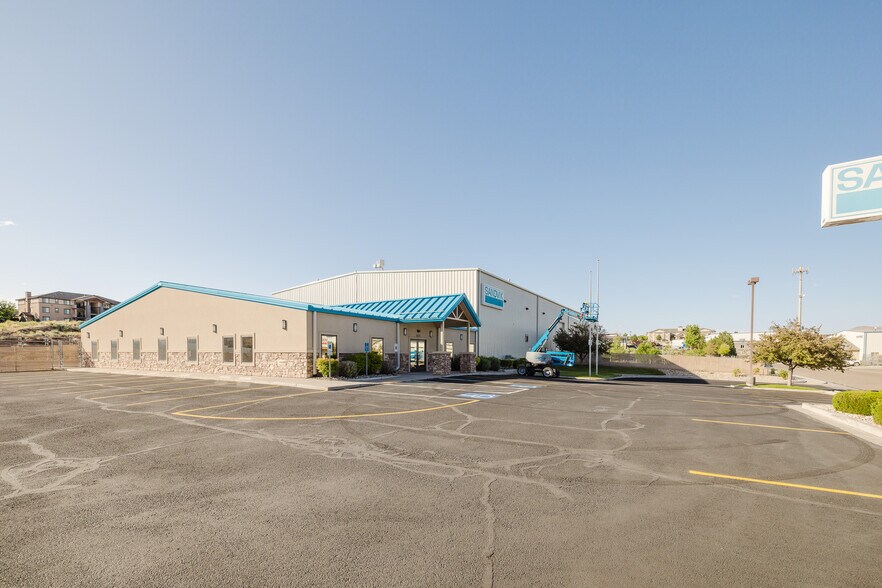 2575 Alta Vista Dr, Elko, NV à louer - Photo de l’immeuble – Image 2 sur 49