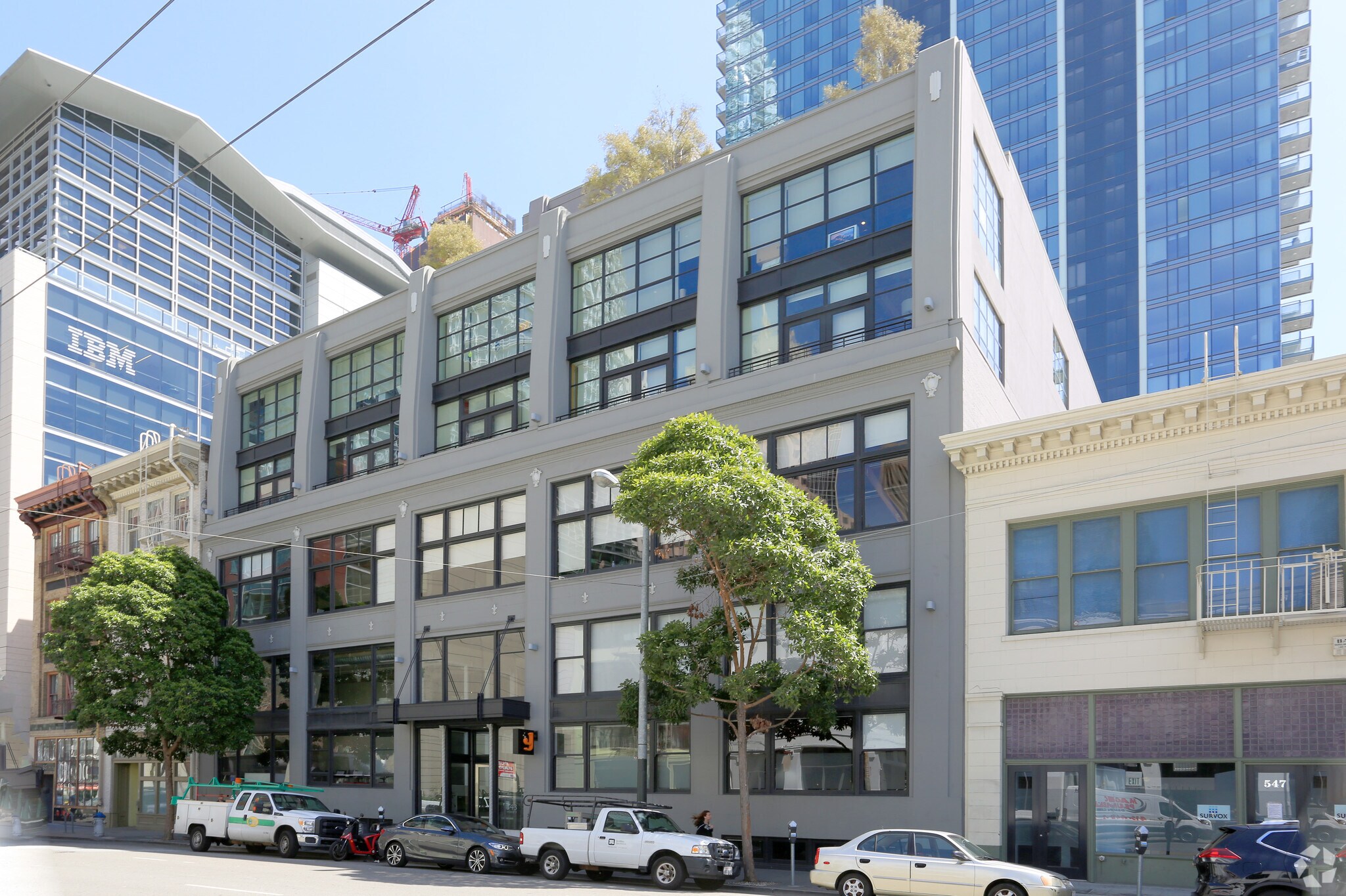 543 Howard St, San Francisco, CA à louer Photo de l’immeuble– Image 1 sur 8