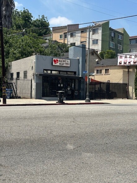 1302 W Sunset Blvd, Los Angeles, CA à louer - Photo de l’immeuble – Image 2 sur 3