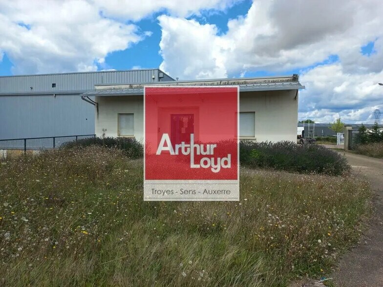 Industriel/Logistique dans Migennes à vendre - Photo de l’immeuble – Image 2 sur 8