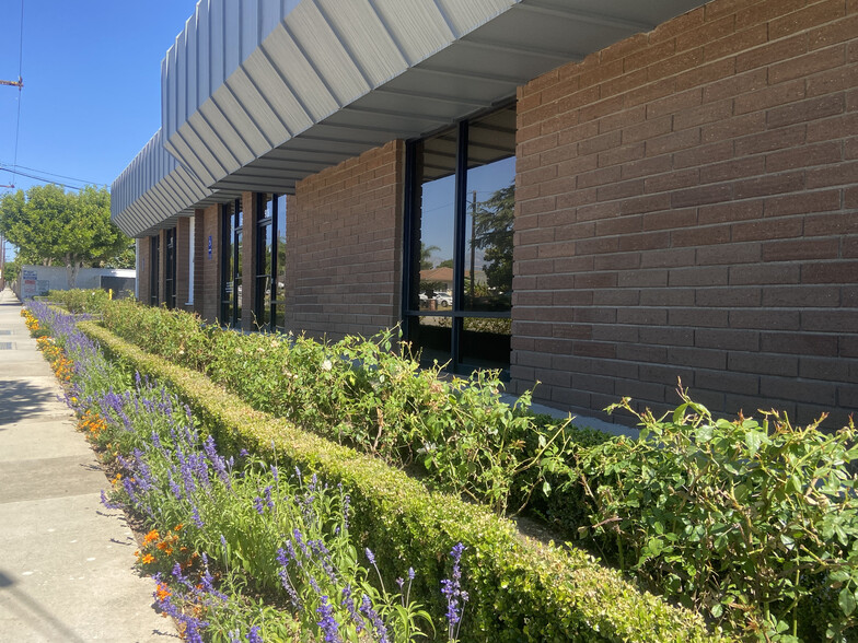 400-424 S Grand Ave, Covina, CA à louer - Photo de l’immeuble – Image 3 sur 9