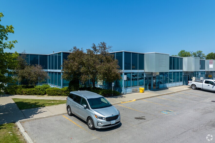 445 Midwest Rd, Toronto, ON à louer - Photo de l’immeuble – Image 3 sur 5