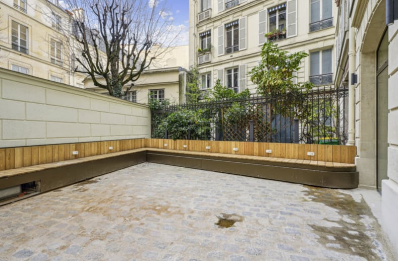 254 Boulevard Saint-Germain, Paris à louer - Photo de l’immeuble – Image 3 sur 3