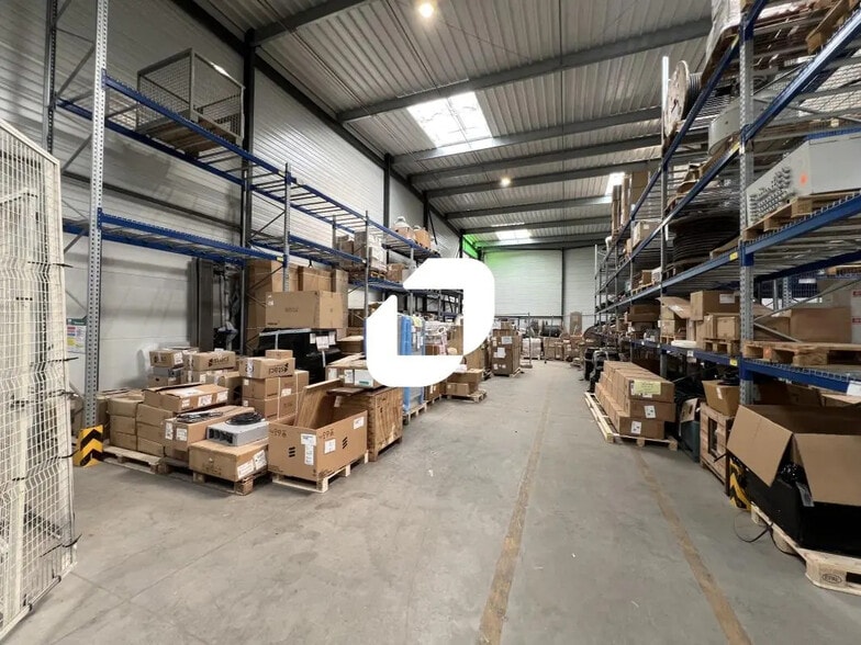 Bureau dans Lesquin à louer - Photo de l’immeuble – Image 3 sur 11