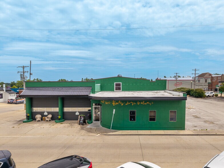 119 N Jackson St, Perryville, MO à vendre - Photo de l’immeuble – Image 2 sur 97
