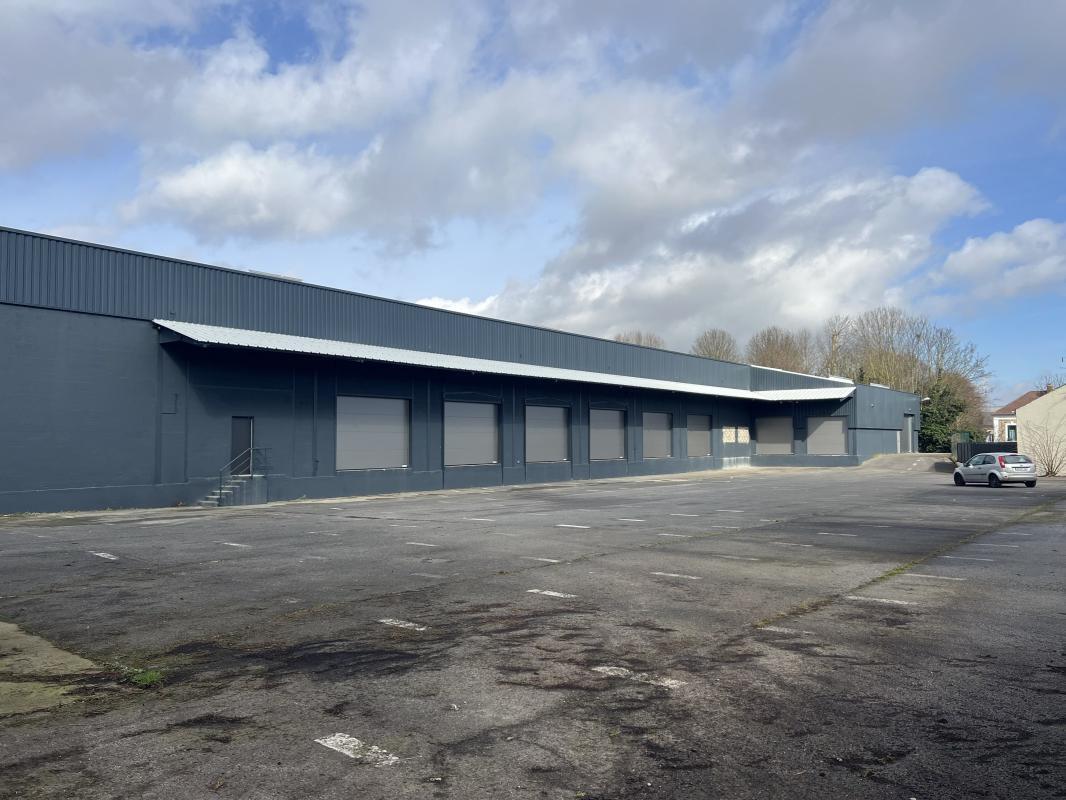 3 Rue Du Stade Sauvanet, Le Mesnil-Amelot à louer Photo de l’immeuble– Image 1 sur 11