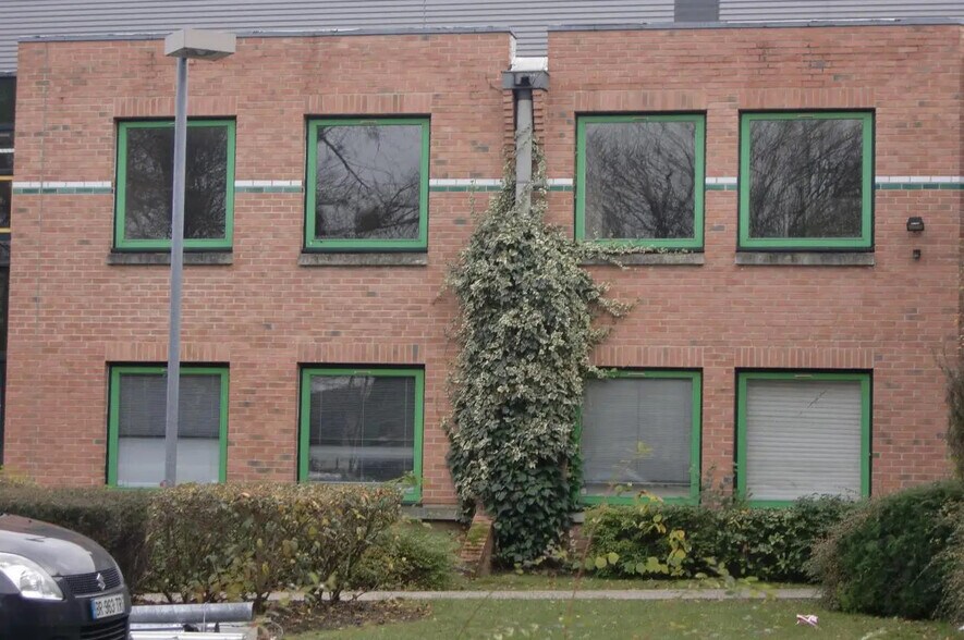 Bureau dans Lognes à vendre - Photo de l’immeuble – Image 2 sur 7