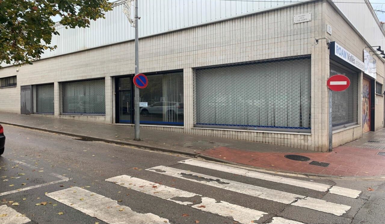 Local commercial dans Les Franqueses del Vallès, Barcelona à louer Photo de l’immeuble– Image 1 sur 4