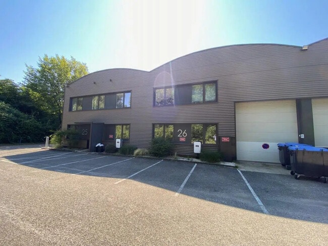 Plus de détails pour Différents types d’espaces à louer