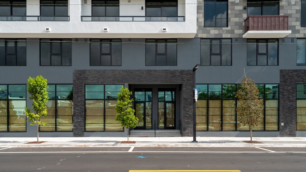 45 NE 27th St, Miami, FL à louer - Photo de l’immeuble – Image 3 sur 7