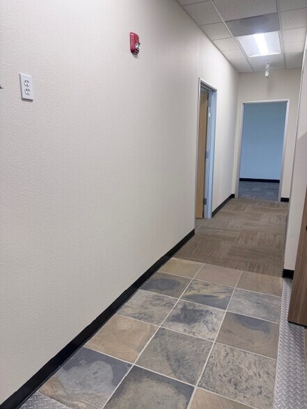 1887 Monterey Hwy, San Jose, CA à louer - Photo intérieure – Image 3 sur 11