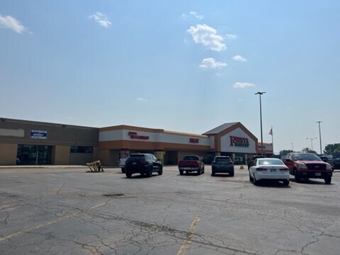 390 W Chrysler Dr, Belvidere, IL à vendre - Photo de l’immeuble – Image 1 sur 13