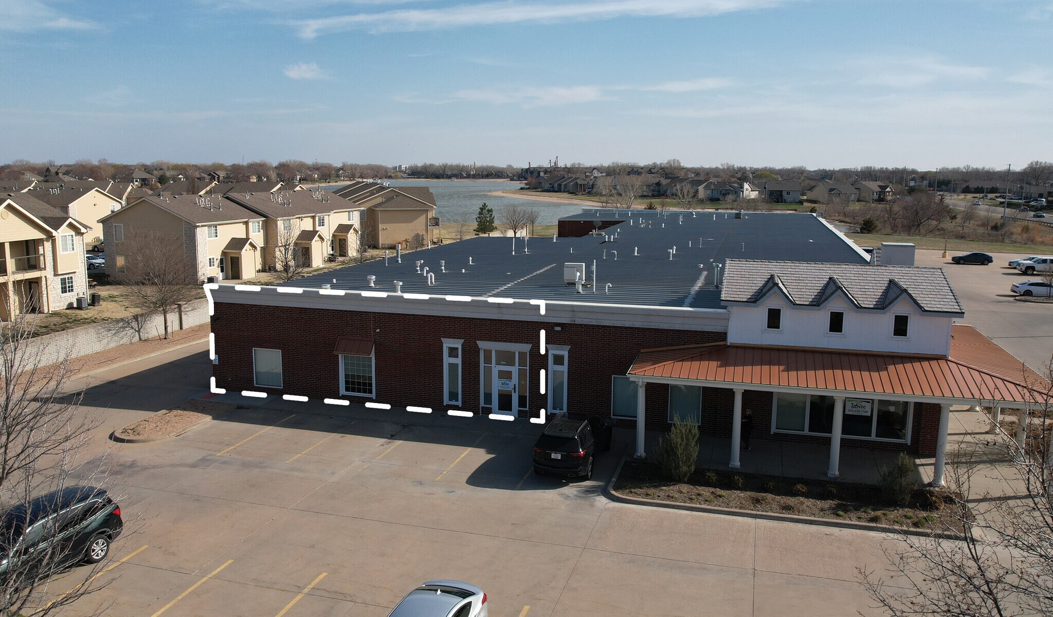3460 N Ridge Rd, Wichita, KS à louer Photo de l’immeuble– Image 1 sur 17