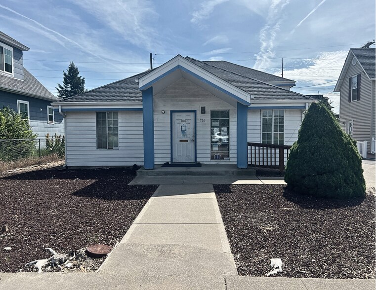 1520 W College Ave & 706 N Maple St Sale portefeuille de 2 biens à vendre sur LoopNet.fr - Photo de l’immeuble – Image 1 sur 7