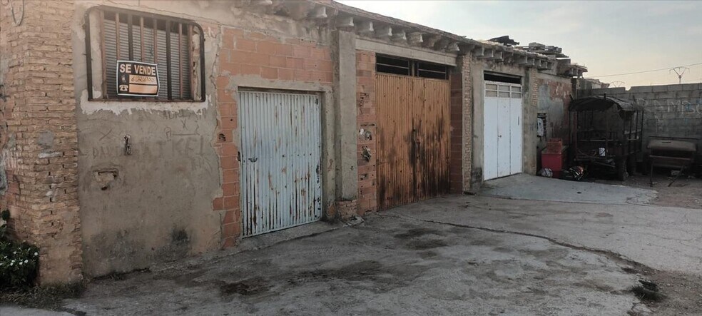 Industriel/Logistique dans Carlet à vendre - Photo de l’immeuble – Image 3 sur 6