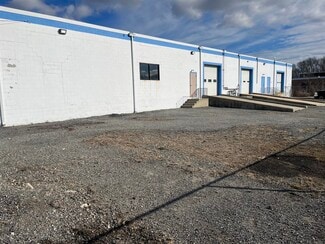 Plus de détails pour 51 Aster St, West Warwick, RI - Industriel/Logistique à vendre