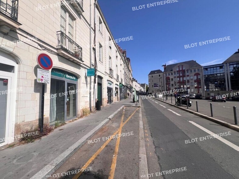 Local commercial dans Nantes à louer - Photo de l’immeuble – Image 1 sur 4