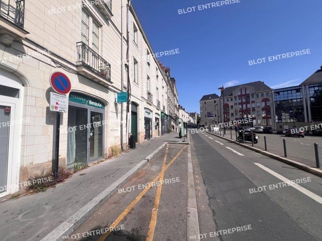 Local commercial dans Nantes à louer Photo de l’immeuble– Image 1 sur 5