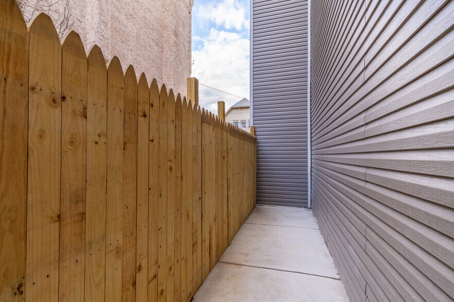 5534 Woodland Ave, Philadelphia, PA à louer - Photo de l’immeuble – Image 3 sur 16