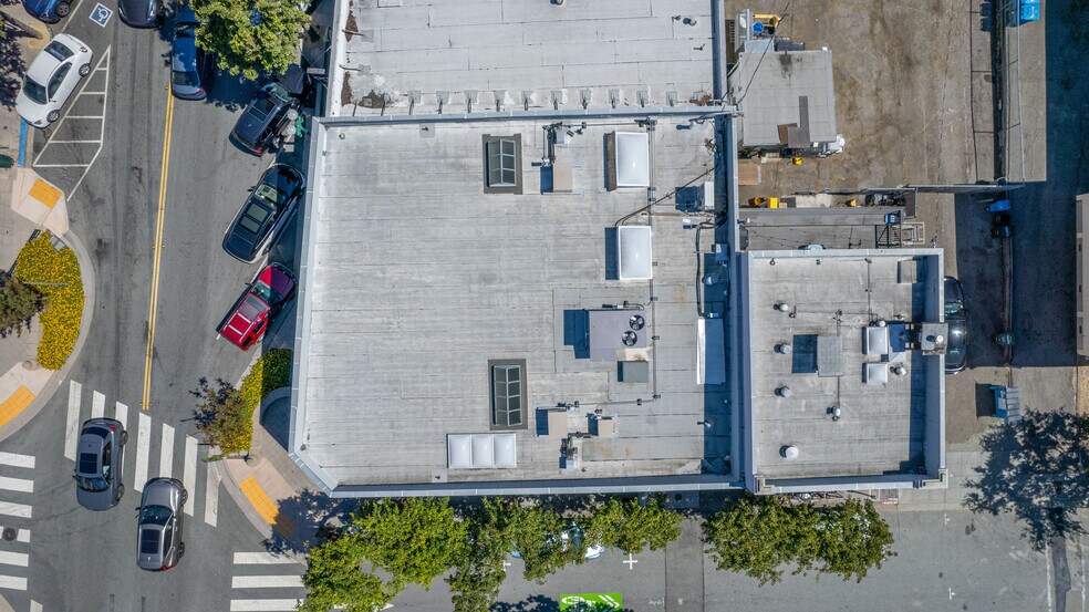1399 Broadway, Burlingame, CA à louer - Photo de l’immeuble – Image 2 sur 8