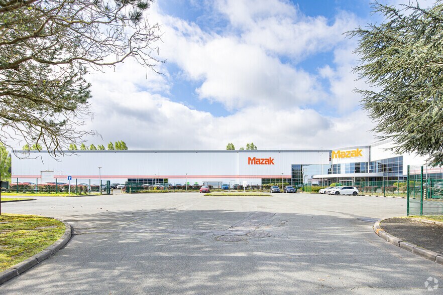 Industriel/Logistique dans Villejust à louer - Photo de l’immeuble – Image 2 sur 2