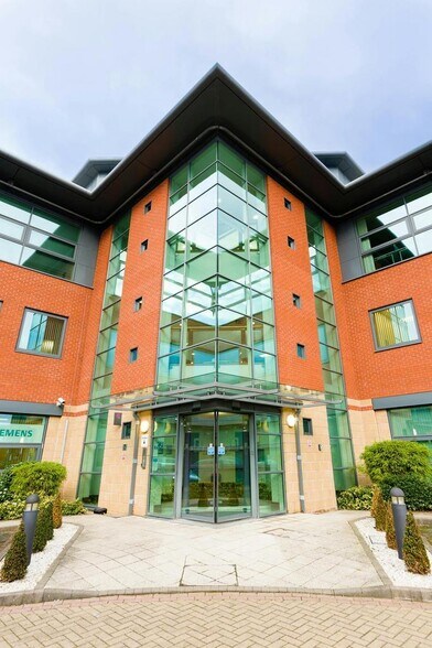 One Kings Ct, Worcester à louer - Photo de l’immeuble – Image 3 sur 33