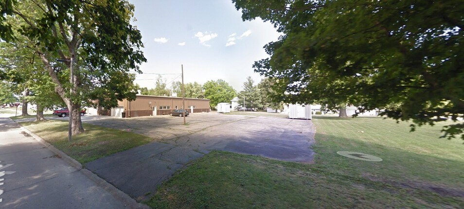 710 W Main St, Knoxville, IA à vendre - Photo de l’immeuble – Image 3 sur 5