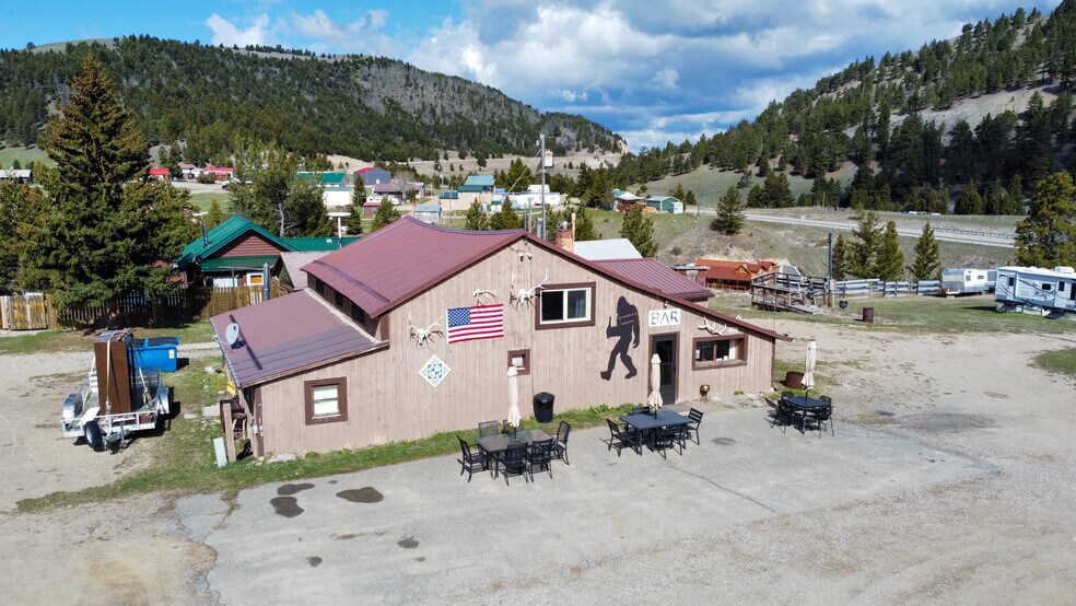 20 Forest Rd S, Martinsdale, MT à vendre - Photo principale – Image 1 sur 28