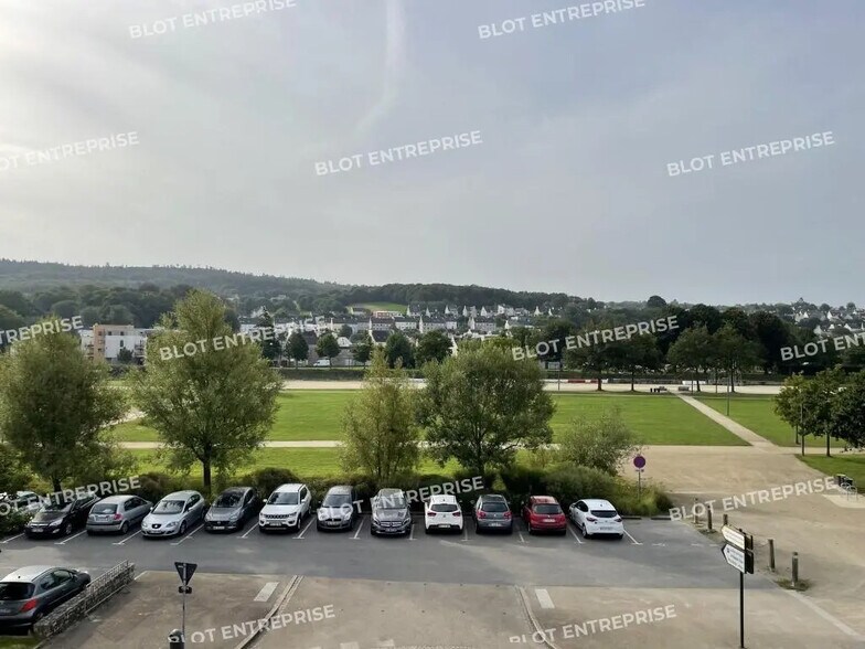 Bureau dans Landerneau à louer - Photo de l’immeuble – Image 1 sur 10