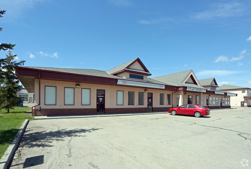 130 Broadway Blvd, Sherwood Park, AB à louer - Photo de l’immeuble – Image 2 sur 18