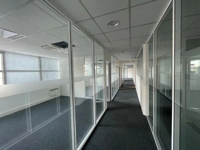 Bureau dans Alfortville à louer - Photo intérieure – Image 2 sur 3